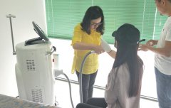 激光脫毛設(shè)備多少錢一臺(tái)？激光脫毛機(jī)器價(jià)格_冰點(diǎn)脫毛儀器價(jià)位